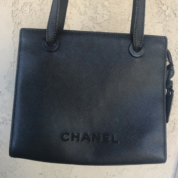 Rare Chanel Vintage Caviar Shoulder Bag - Authentic Black Leather - Picture 10 of 16